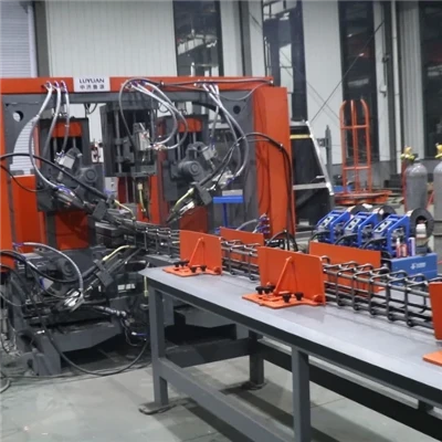 Auto aparat za montažu kaveza automobila